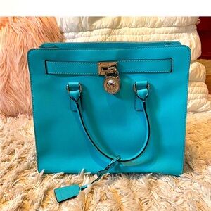 Michael Kors Hamilton Large Tote.